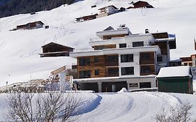 Alps Tux